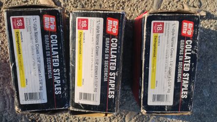 Collate Staples ,Grapas.