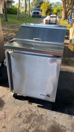 Commercial Sandwich Prep Table 27” Asber