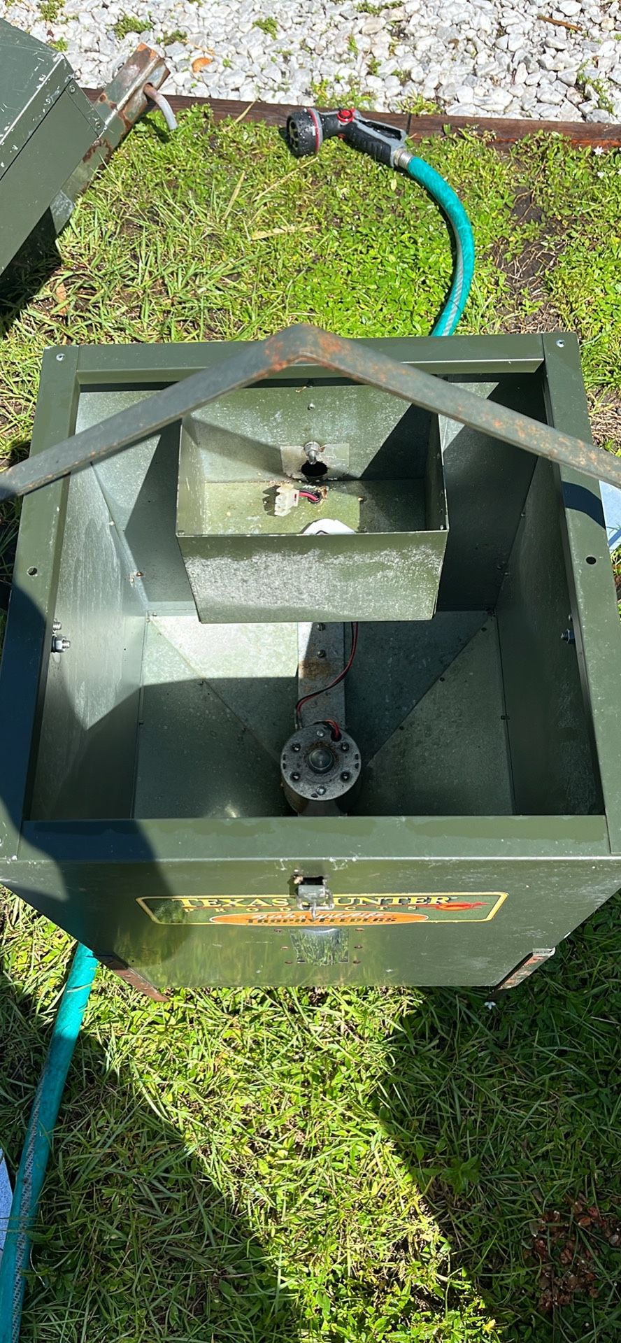 Hunting Feeders