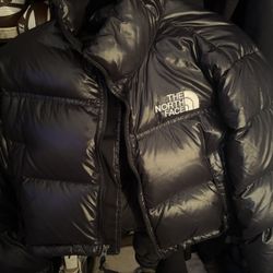 North Face Woman’s Puffer 