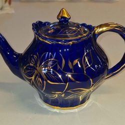 Vintage Arthur Wood Teapot Staffordshire Porcelain Cobalt Blue Gold Trim 4320 A54T005