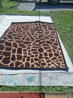 LOTS OF VERY NICE 5 BY 7 AREA RUGS