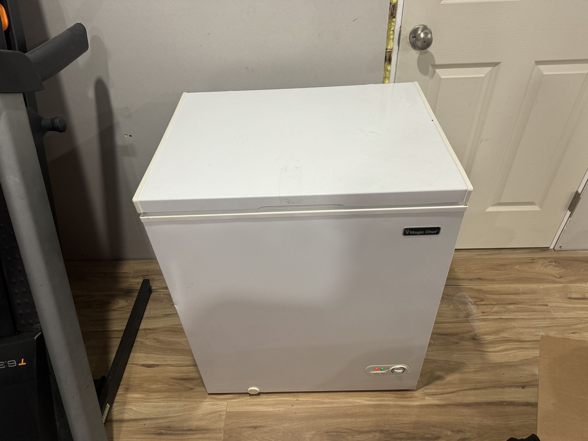 Magic Chef Deep Freezer