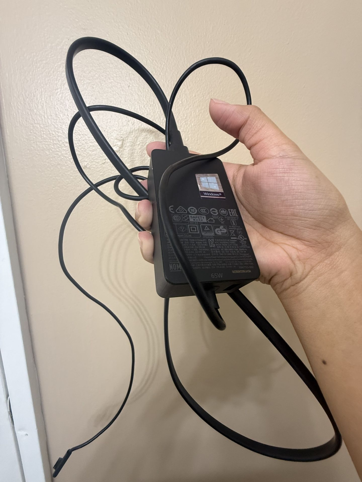 Selling my Microsoft Surface Pro 6 in excellent condition!