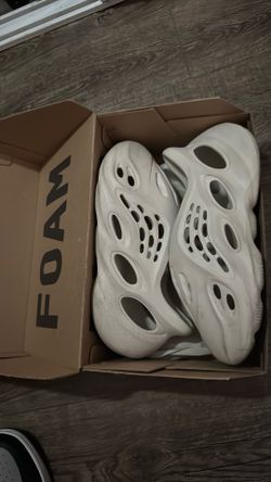 Yeezy foam runner Arat