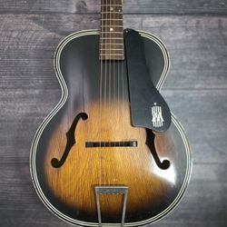 Harmony Guitar 60s !! $180 Or Best Offer !!