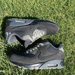 Air x UNDEFEATED 'Anthracite' Mens Size 7 for Sale in Modesto, - OfferUp