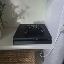 Play Station 4 
