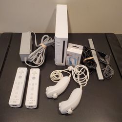 Nintendo wii gamecube compatible video games system with HDMI adapter