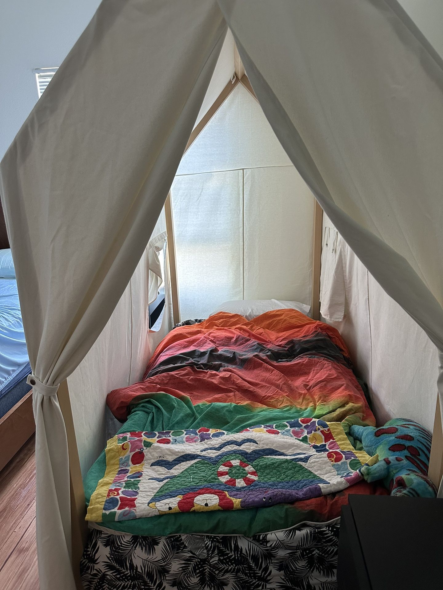 Pottery Barn Kids Camden House Bed