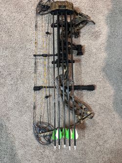 Diamond Deploy SB Compound Bow – 70 lb, 29" – Full Package + 5 Arrows