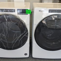 New Whirlpool Washer And GAS Dryer Set 