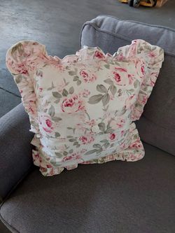 Linen Floral 16"x16 Throw Pillow