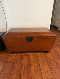 Wood trunk