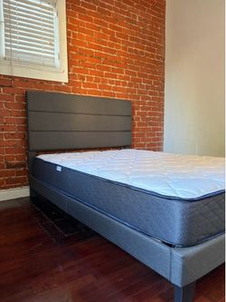 Bed frame and mattress - full