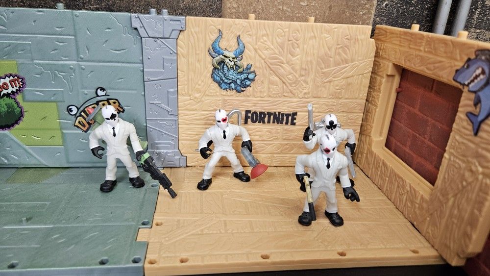 🔥🎮 Fortnite Royal Battle Collection – 82 Figures + Bus + Car + Airplane | Colección Fortnite – 82 Figuras + Autobús + Carro + Avioneta 🎮🔥