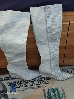 White Knee High Wedge Heel Size 9 Boots