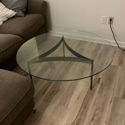 Modern Round Glass Coffee Table – Sleek Metal Base – Excellent Condition