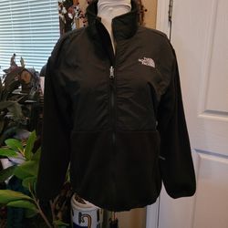 The North Face Jacket Black Fleece Girls Size XL Womens  Small