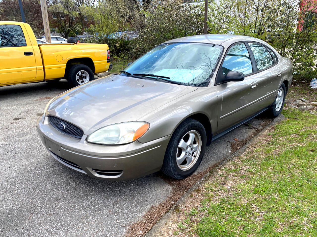 2004 Ford Taurus