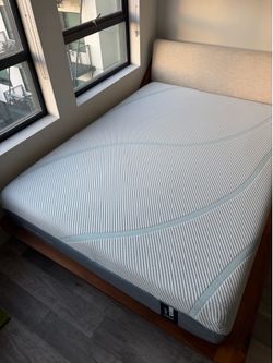 Queen Sized Tempurpedic Mattress