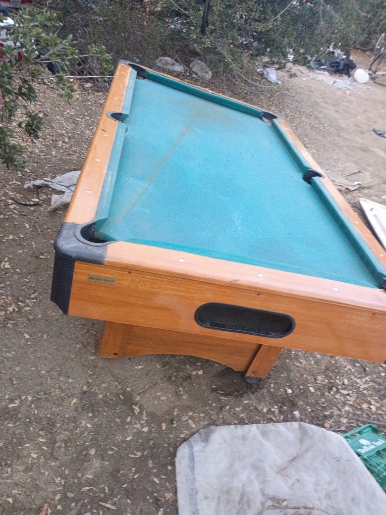 For Sale  7 Feet Pool Table   No Balls  Just Table 
