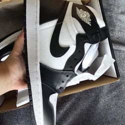 Black and white Jordan 1 Retro High OG trainers Size US 7