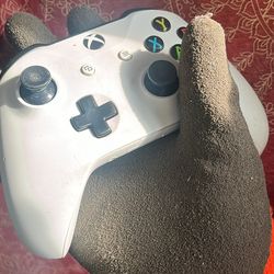 Xbox white controller