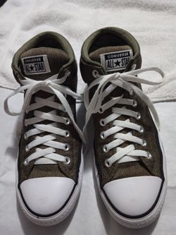 Converse all star (men's 9.5)   (women's 11.5)