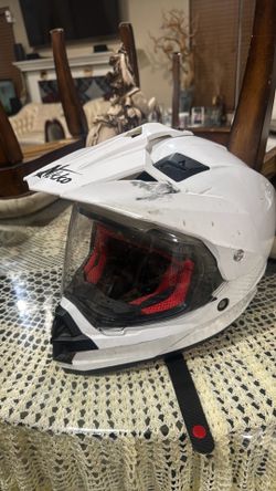 Motorcycle helmet