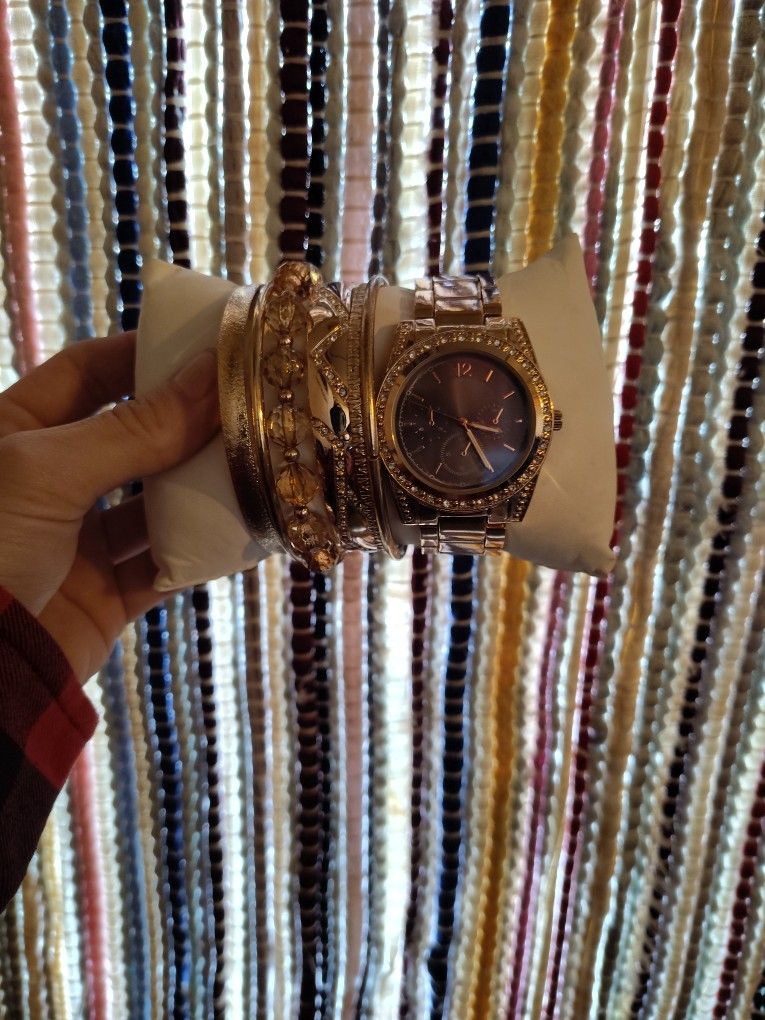 Watch & 6 Bracelets
