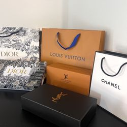 Amazing gift for Family/Lover/dating/birthday!!!! Luxury Perfume Gift Set!!! Brand New With Box And Bag!!!