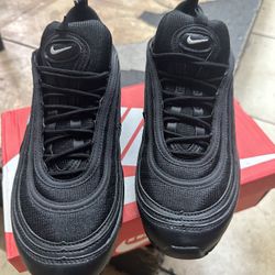 Nike Air Max 97 SE Black Men’s Size 10 Asking 150 Obo 