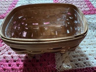 Gerald E Henn Granddaughter’s Cradle, 7 1/4” X 6” X 4 1/4” 