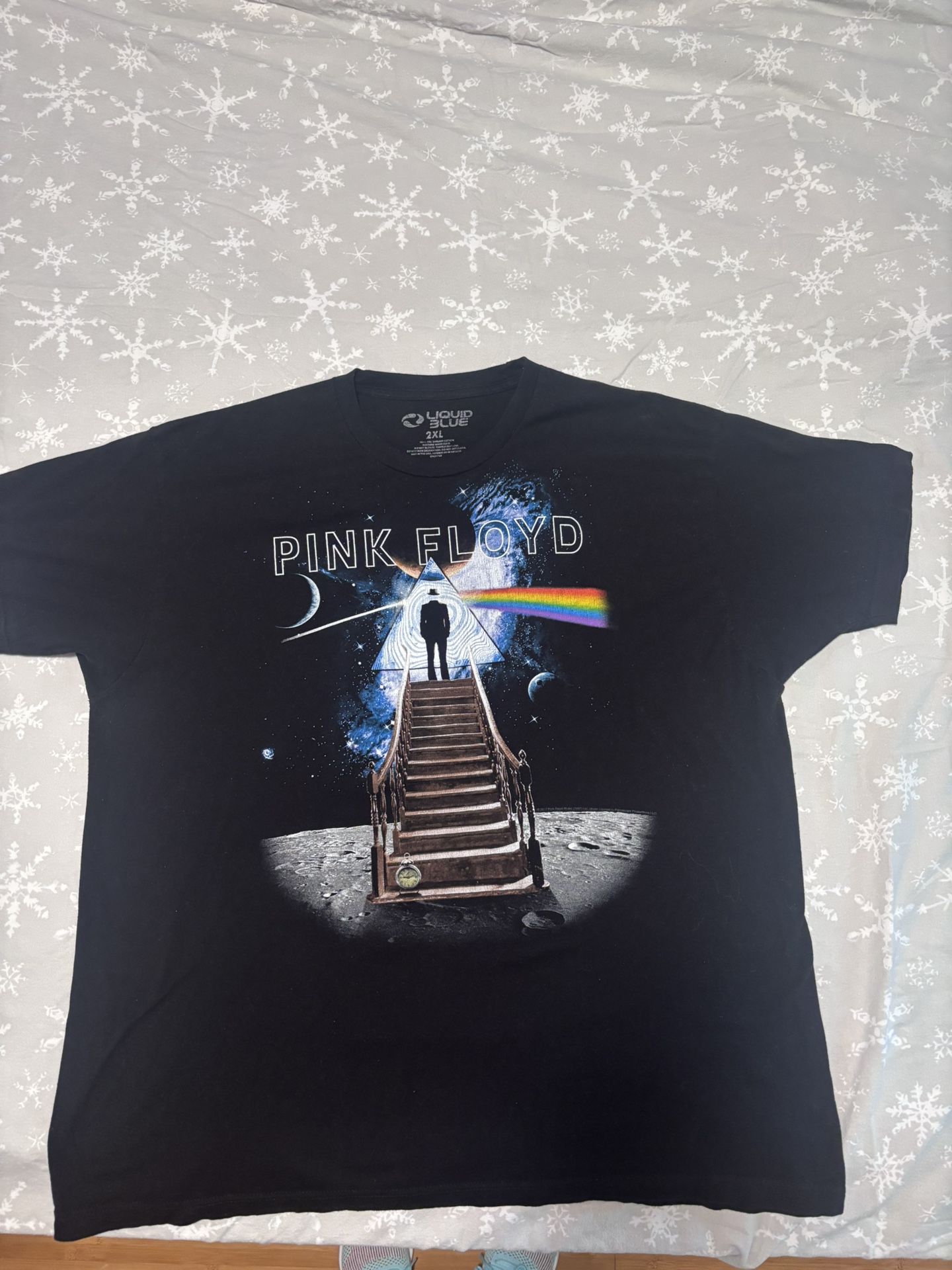 I’m selling , Pink Floyd t-shirt size 2xl used but still great pre-owned condition