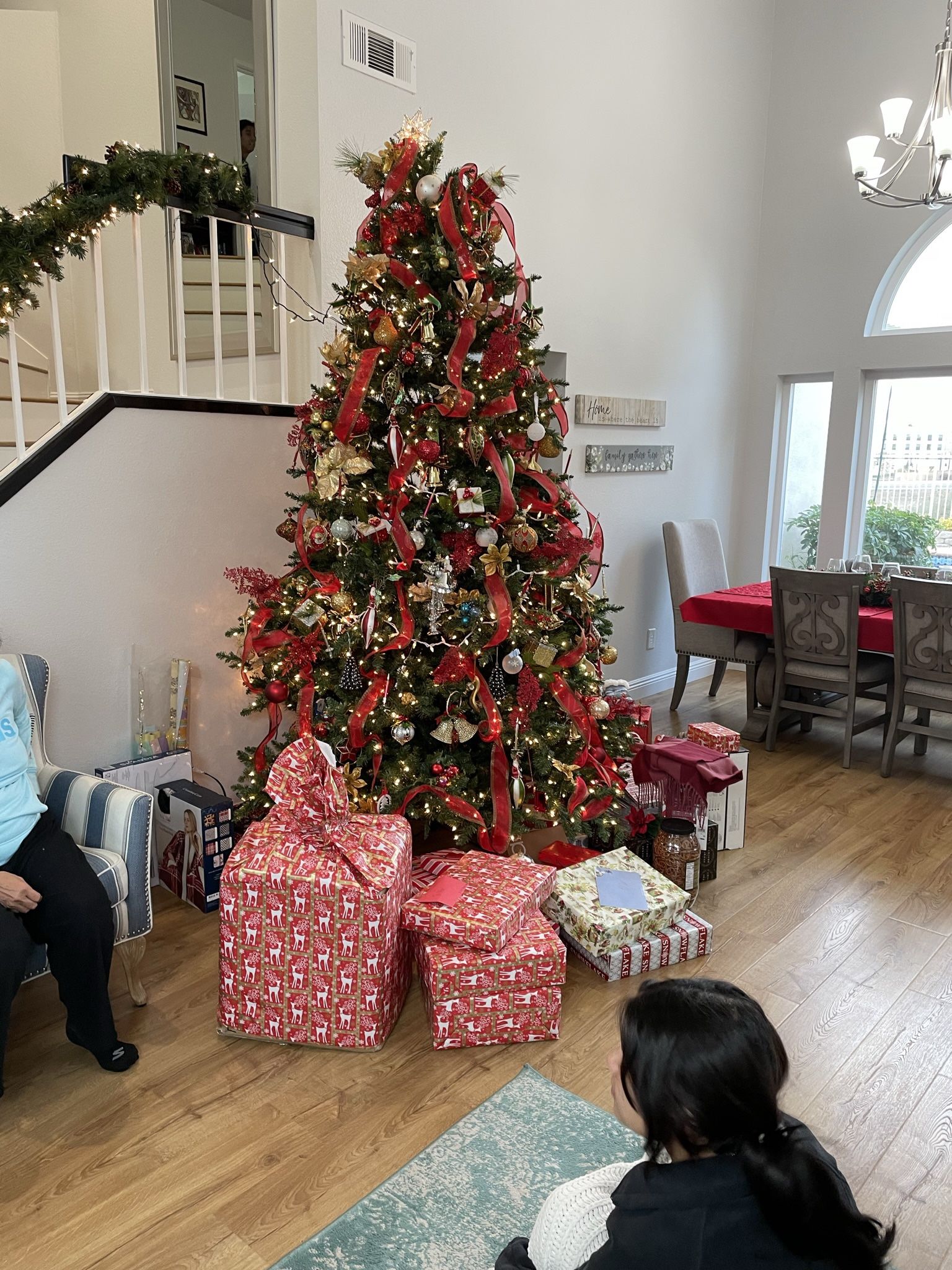 9 Foot Artificial Tree With Stand