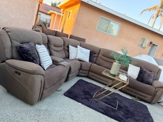 Brown sectional recliner couch 🛋️