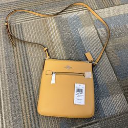 Coach Crossbody CE871