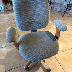 Green Swivel Office Chair 