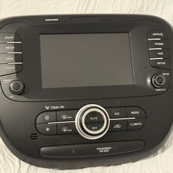 2017 Kia Soul Radio Touchscreen w/ Climate Control (Tested OEM 96160-B2310CA)