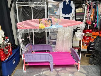 Toddler bed