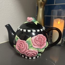Tea Pot(s) 