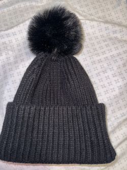 Steve Madden Beanie With Pom 
