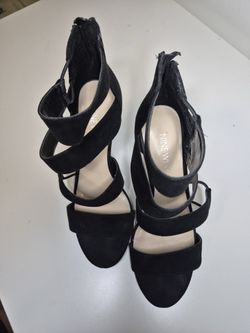 Nine West Black Strappy Heels Size 6.5 – Excellent Condition