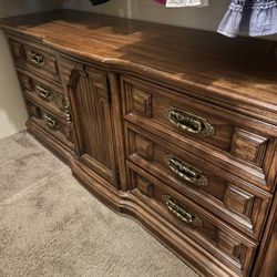 Thomasville Dresser 