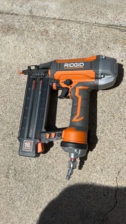 RIDGID 18-Gauge Brad Nailer Pneumatic