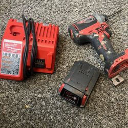 Milwaukee 2657-22CT M18 2-Speed 1/4" Hex Impact Driver Kit 