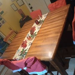 Table With Leaf  To Make Smaller And 6 Chairs 