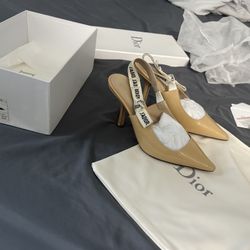 Dior Beige Patent Leather Heels