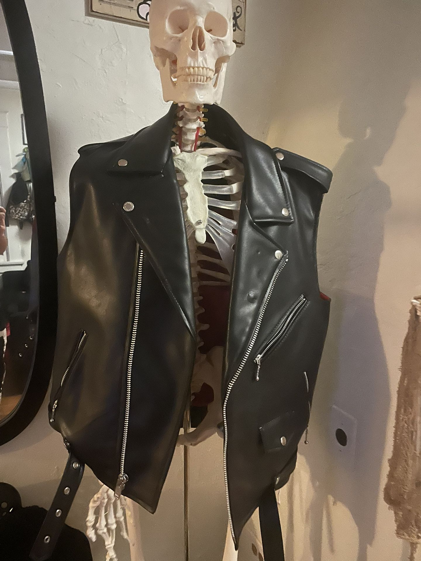 VEGAN COMMANDO VEST – FAUX LEATHER VEST